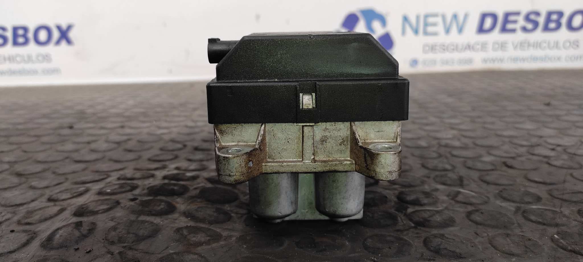 Recambio de CAJA PRECALENTAMIENTO para MERCEDES-BENZ CLASE S (W220) BERLINA 320 CDI (220.026) 613960 referencia OEM IAM A0001591604   - NEGRO 3