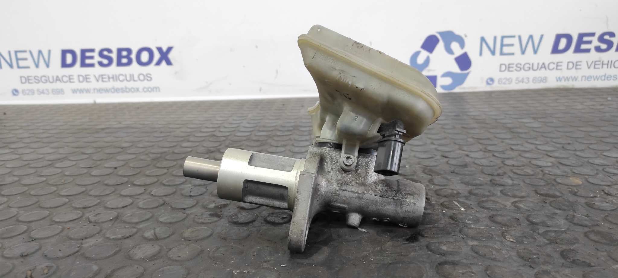 Recambio de BOMBA FRENO para AUDI A4 BERLINA (8E) 2.0 TDI 16V (103kW) BRE referencia OEM IAM 8E0611301G   - NEGRO 2