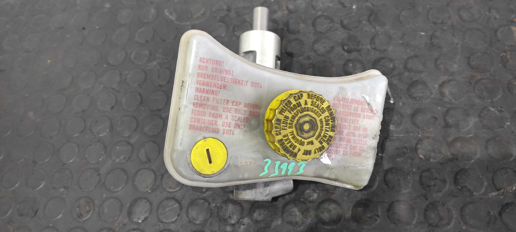 Recambio de BOMBA FRENO para AUDI A4 BERLINA (8E) 2.0 TDI 16V (103kW) BRE referencia OEM IAM 8E0611301G   - NEGRO 3