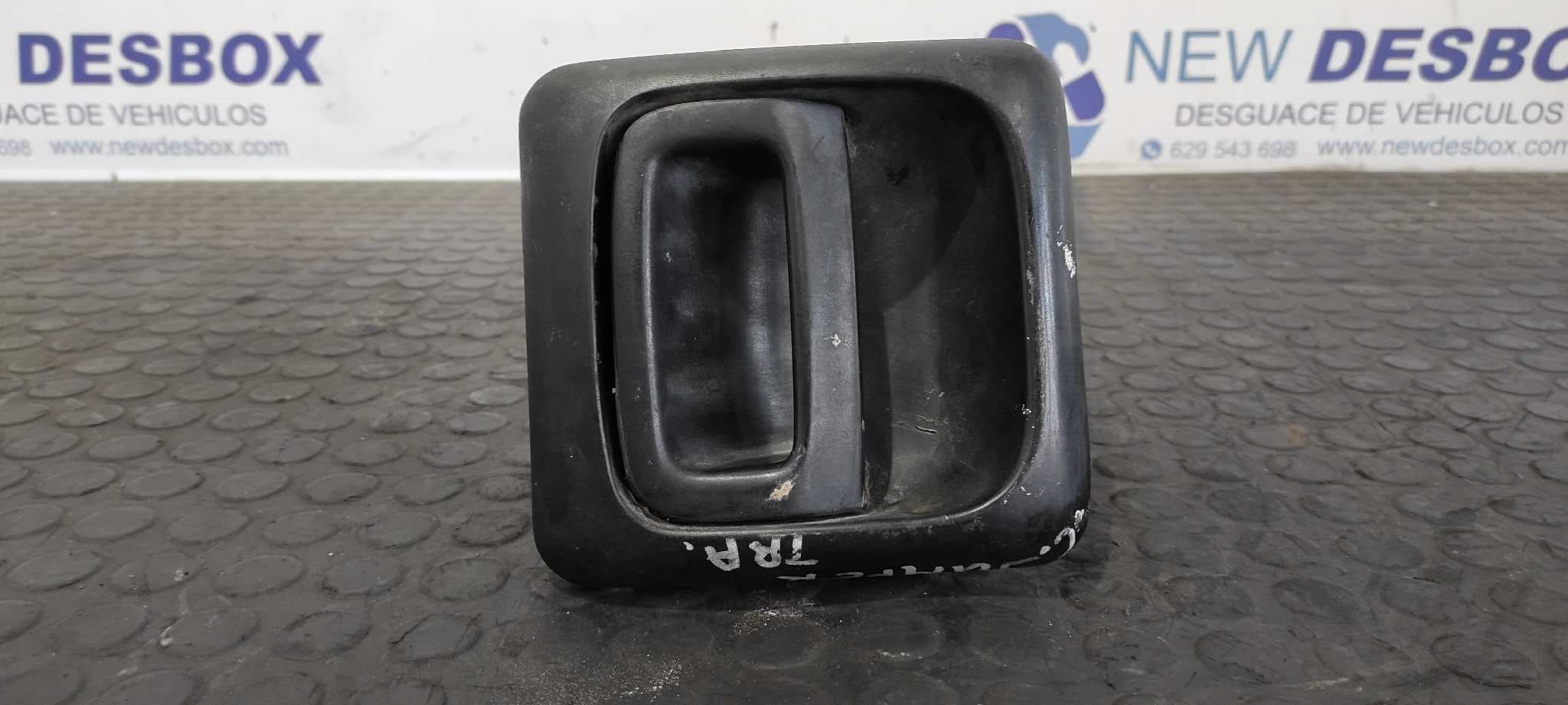 Recambio de MANETA TRASERA DERECHA para CITROEN JUMPER CAJA referencia OEM IAM 1304397070