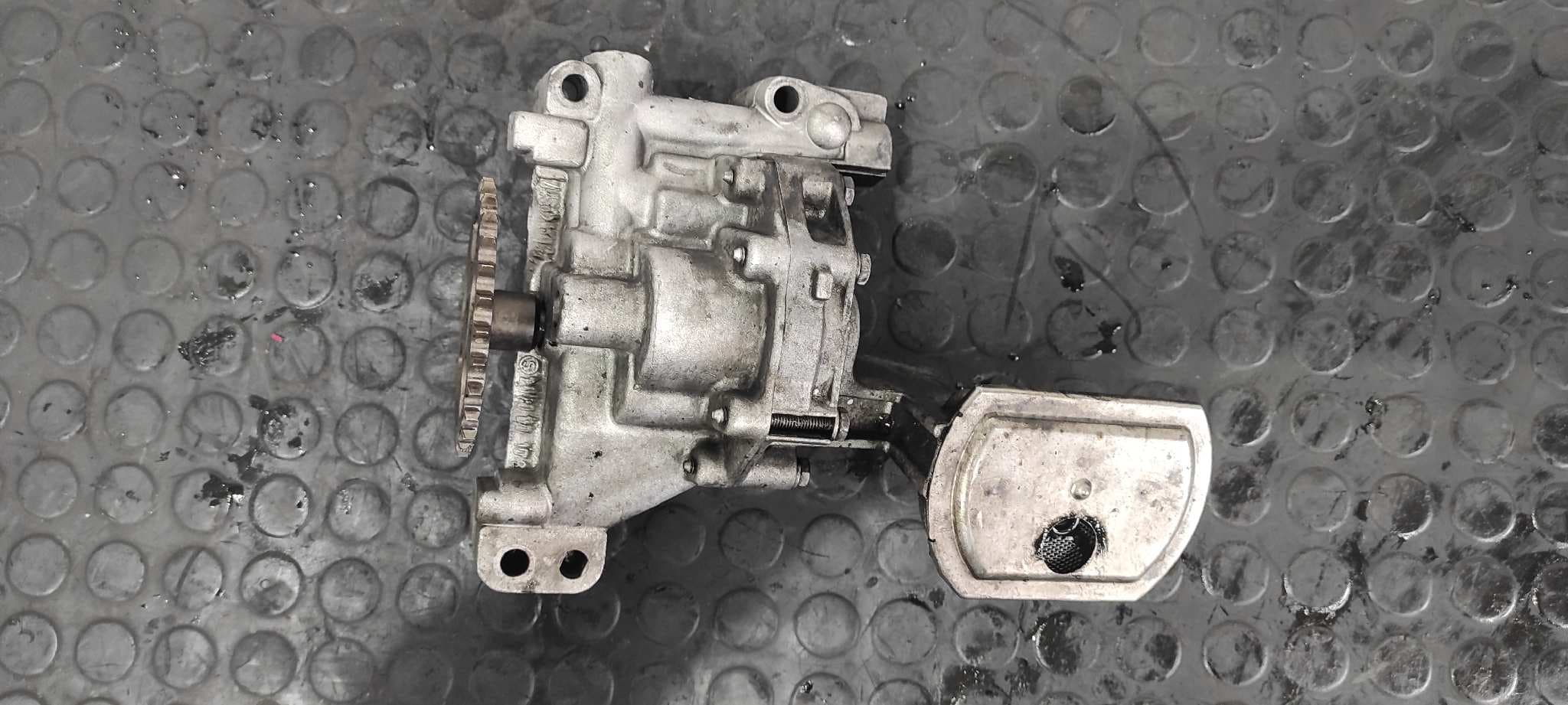 Recambio de BOMBA ACEITE para PEUGEOT 407 RHRDW10BTED4 referencia OEM IAM 9644350880   - PLATA 3