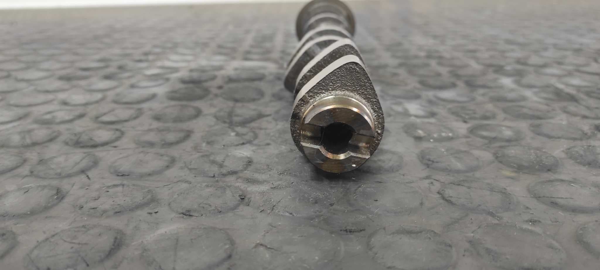 Recambio de ARBOL DE LEVAS para FORD C-MAX 1.0 M1DA referencia OEM IAM 6A268 2