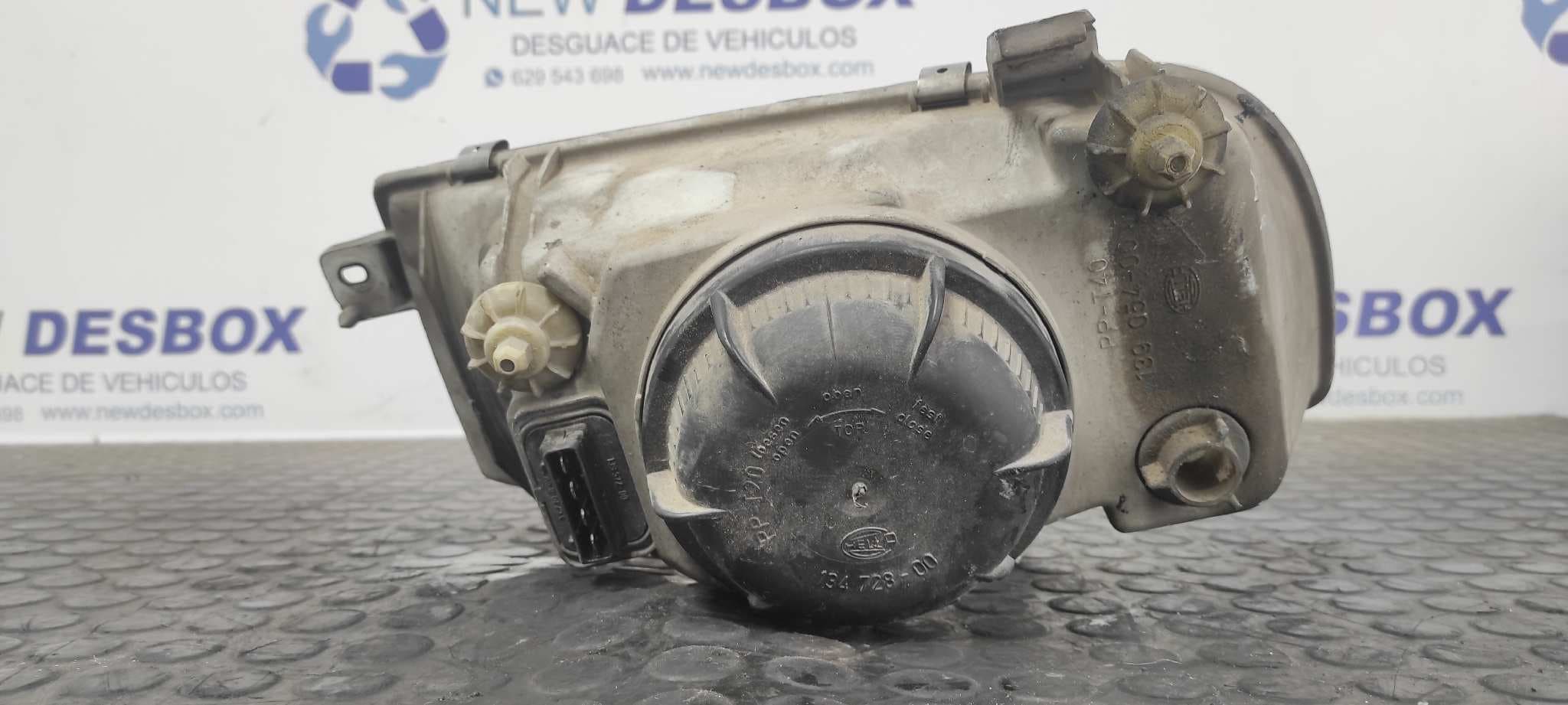 Recambio de FARO DERECHO para VOLKSWAGEN VENTO (1H2) GL 2E referencia OEM IAM 1395400R   - ROJO 6