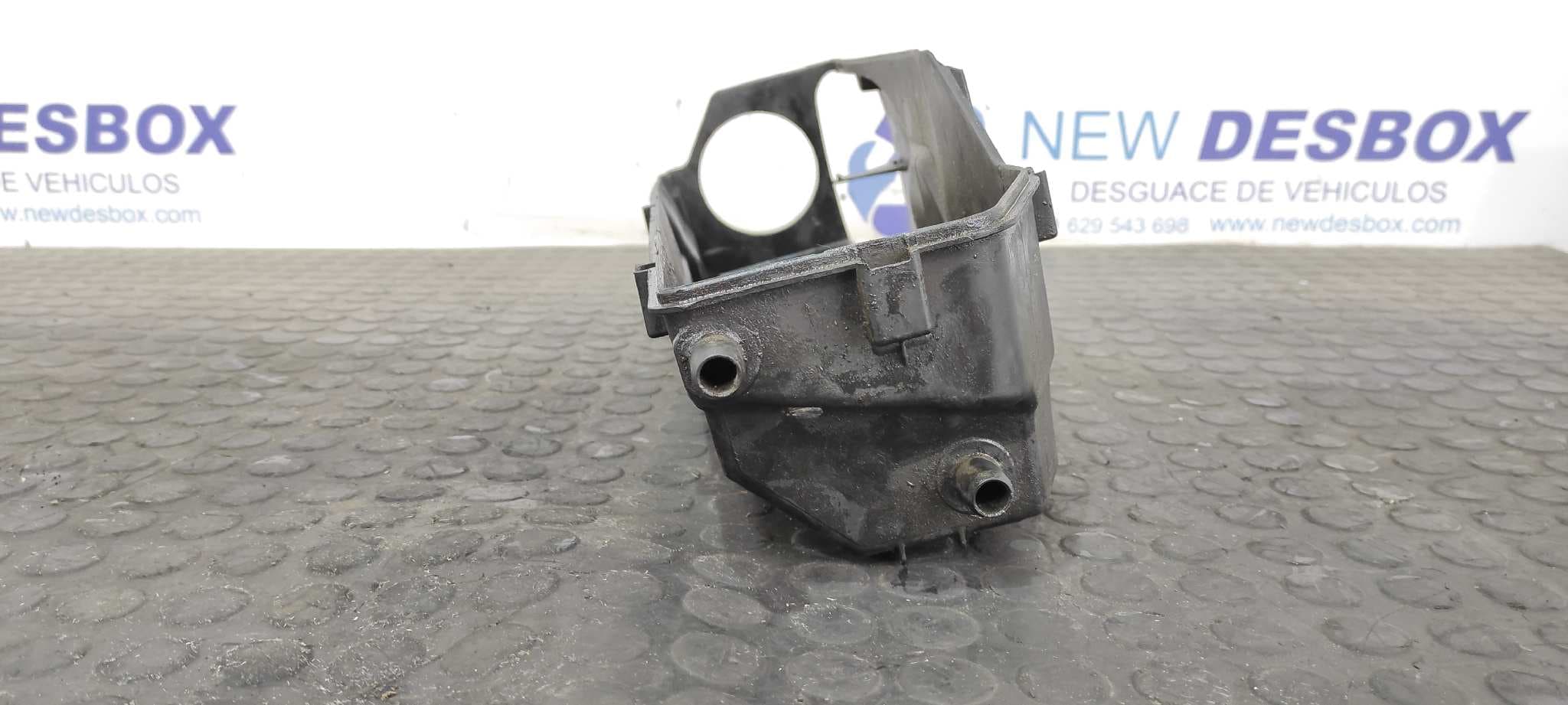 Recambio de CAJA FILTRO AIRE para MERCEDES-BENZ CLASE E (W211) BERLINA E 270 CDI (211.016) OM647961 referencia OEM IAM A6460901101   - AZUL 5
