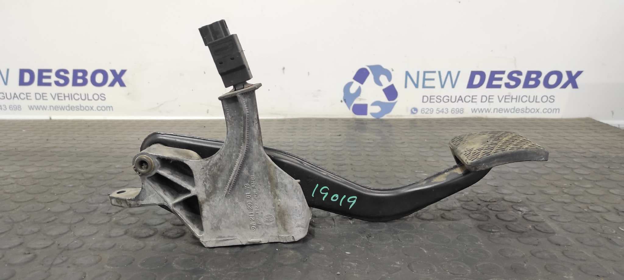 Recambio de PEDAL FRENO para MERCEDES-BENZ CLASE E (W211) BERLINA E 270 CDI (211.016) OM647961 referencia OEM IAM A2112900119   - AZUL 2