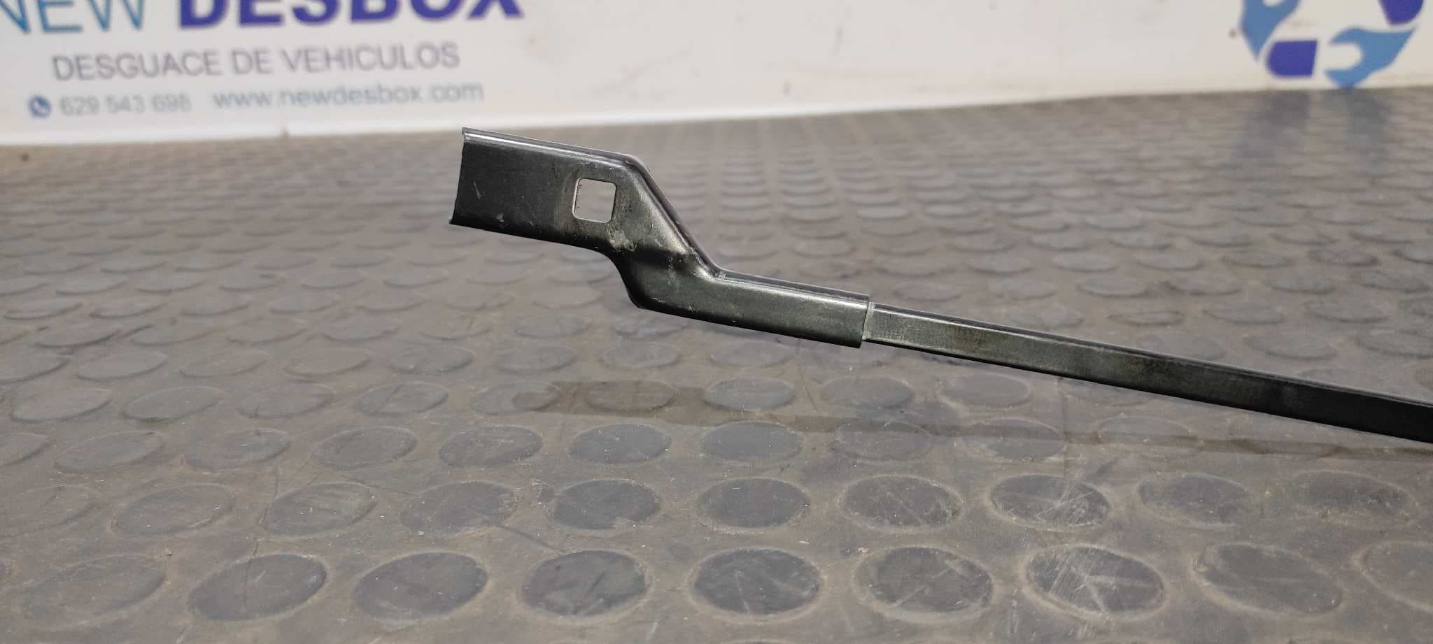 Recambio de BRAZO LIMPIA DELANTERO DERECHO para SEAT IBIZA SC (6P5) FR Crono CUT referencia OEM IAM 6J1955410   - BLANCO 4