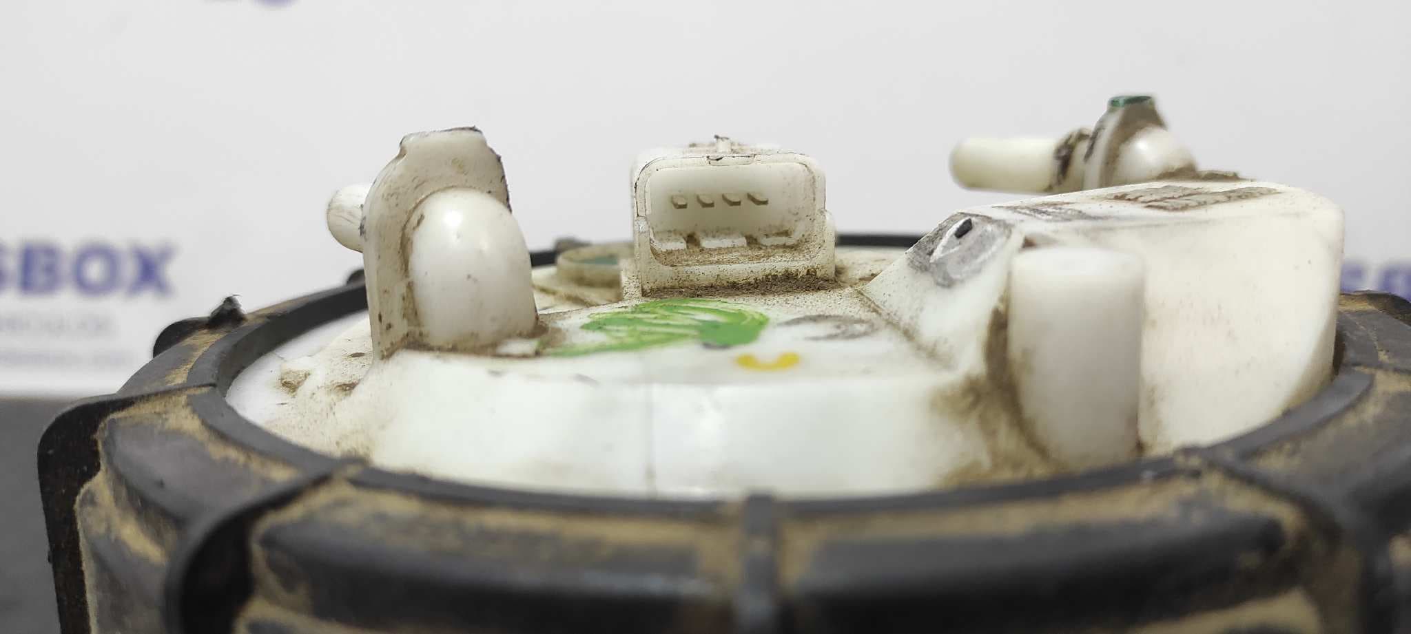 Recambio de AFORADOR para RENAULT SCENIC II * F9Q referencia OEM IAM 820028808A   - PLATA 4