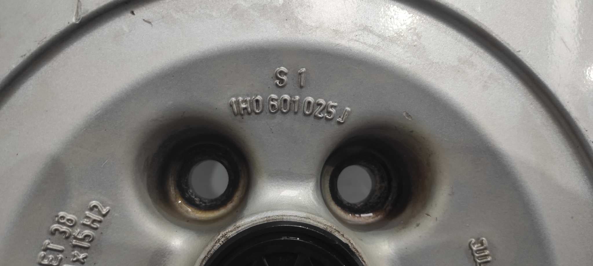 Recambio de JUEGO LLANTAS para VOLKSWAGEN VENTO (1H2) GL 2E referencia OEM IAM 1H0601025J   - ROJO 5