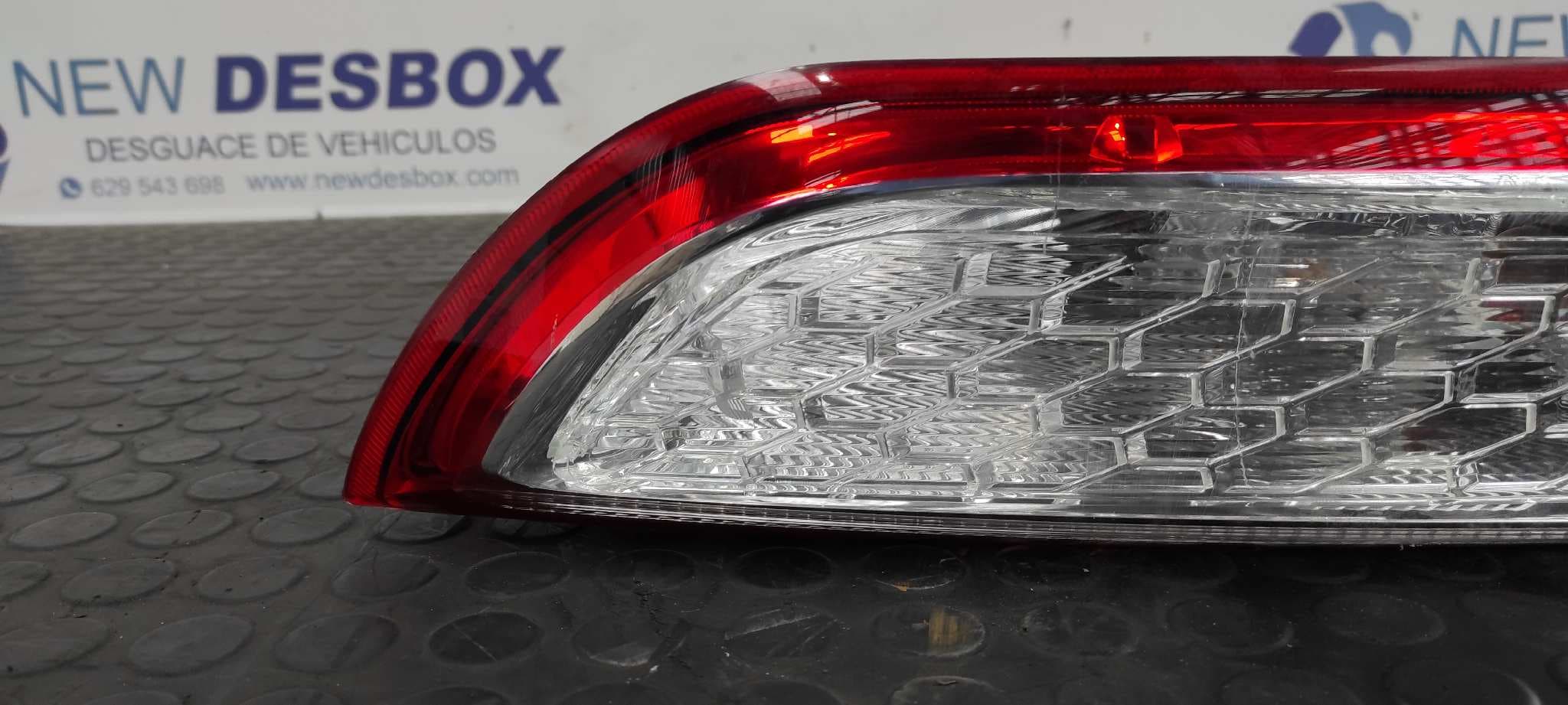 Recambio de PILOTO TRASERO IZQUIERDO para FORD FOCUS LIM. (CB4) Titanium G8DB referencia OEM IAM    - BLANCO 4