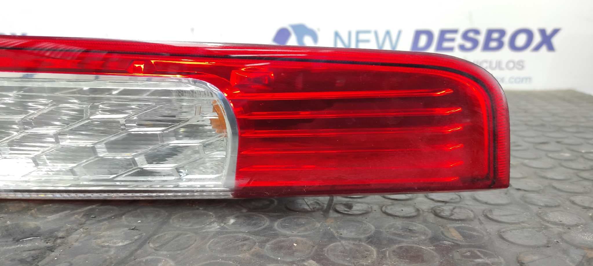 Recambio de PILOTO TRASERO IZQUIERDO para FORD FOCUS LIM. (CB4) Titanium G8DB referencia OEM IAM    - BLANCO 7