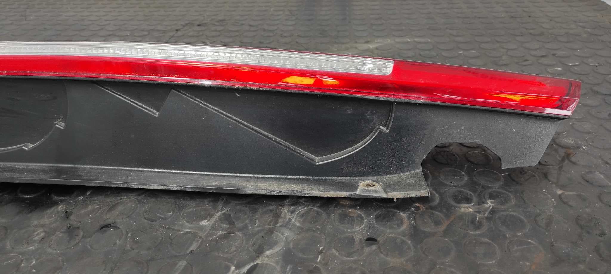 Recambio de PILOTO TRASERO IZQUIERDO para FORD FOCUS LIM. (CB4) Titanium G8DB referencia OEM IAM    - BLANCO 6