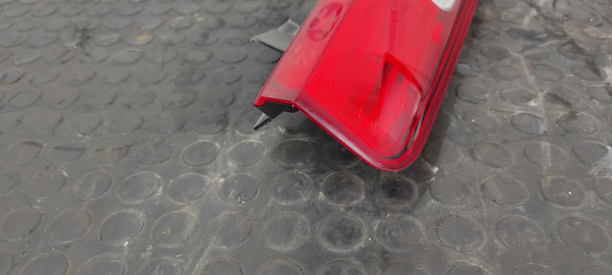 Recambio de PILOTO TRASERO IZQUIERDO para FORD FOCUS LIM. (CB4) Titanium G8DB referencia OEM IAM    - BLANCO 9
