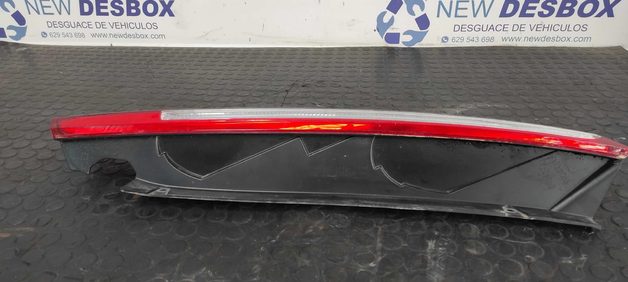 Recambio de PILOTO TRASERO DERECHO para FORD FOCUS LIM. (CB4) Titanium G8DB referencia OEM IAM    - BLANCO 5