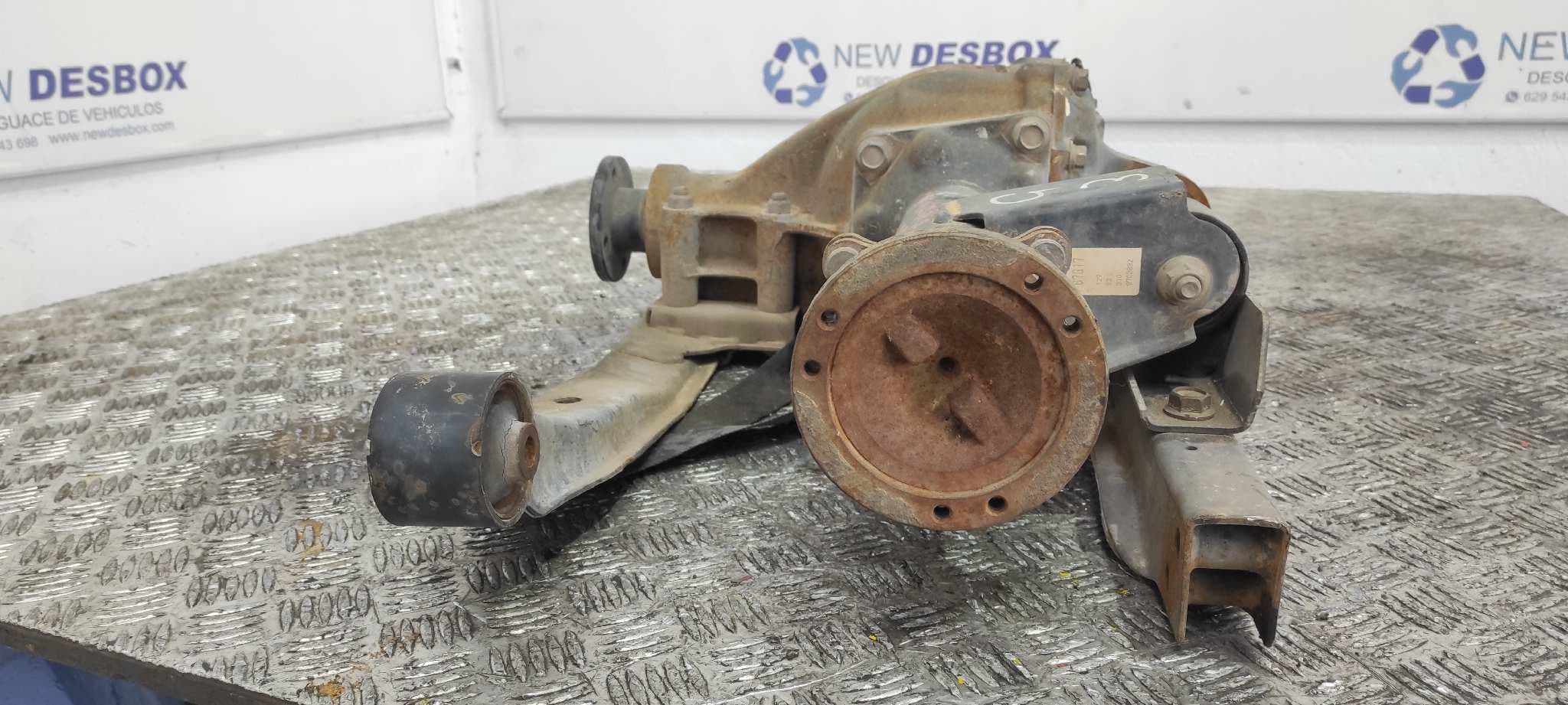 Recambio de DIFERENCIAL DELANTERO para NISSAN PICK-UP (D22) TD25TI referencia OEM IAM 3851161G45 2