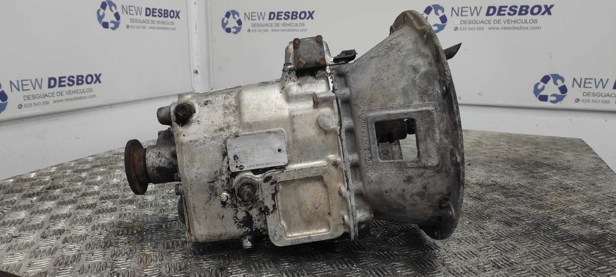 Recambio de CAJA CAMBIOS para NISSAN TRADE 3.0 A428 referencia OEM IAM M525A 5