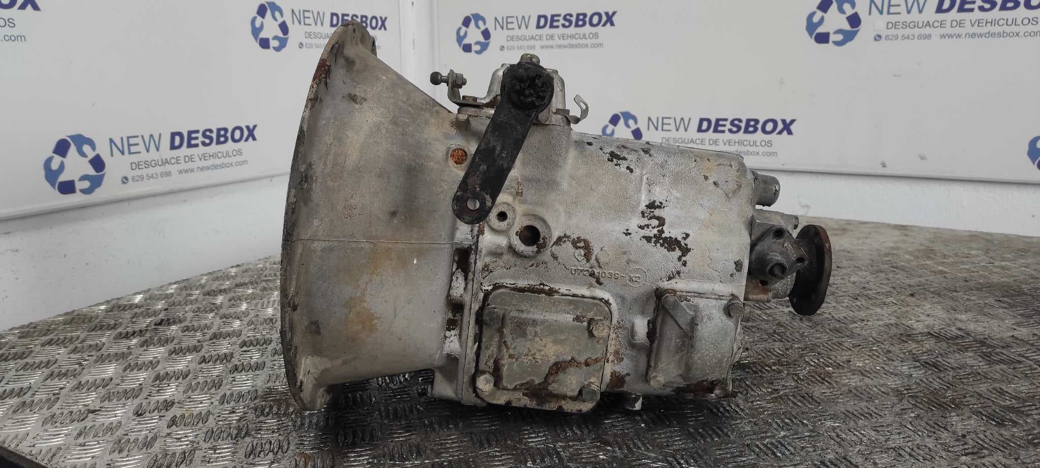 Recambio de CAJA CAMBIOS para NISSAN TRADE 2.8 A428 referencia OEM IAM M525A 4