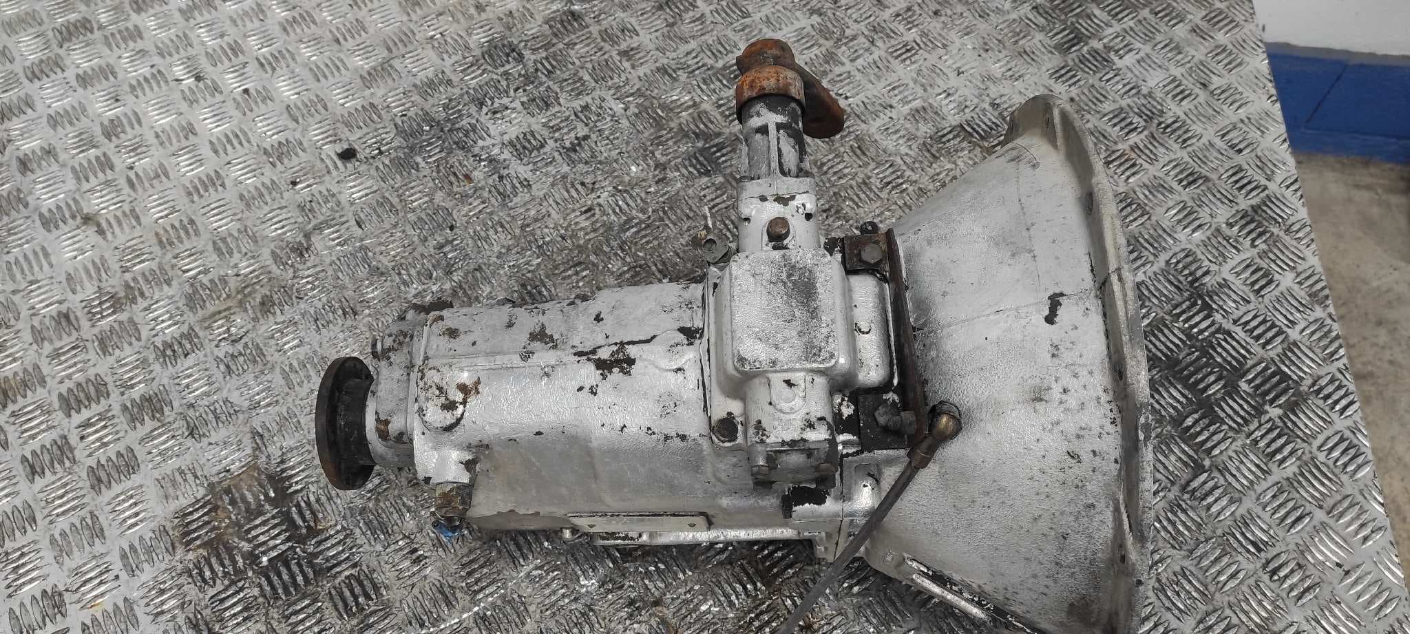 Recambio de CAJA CAMBIOS para NISSAN TRADE 2.8 A428 referencia OEM IAM M525A 5