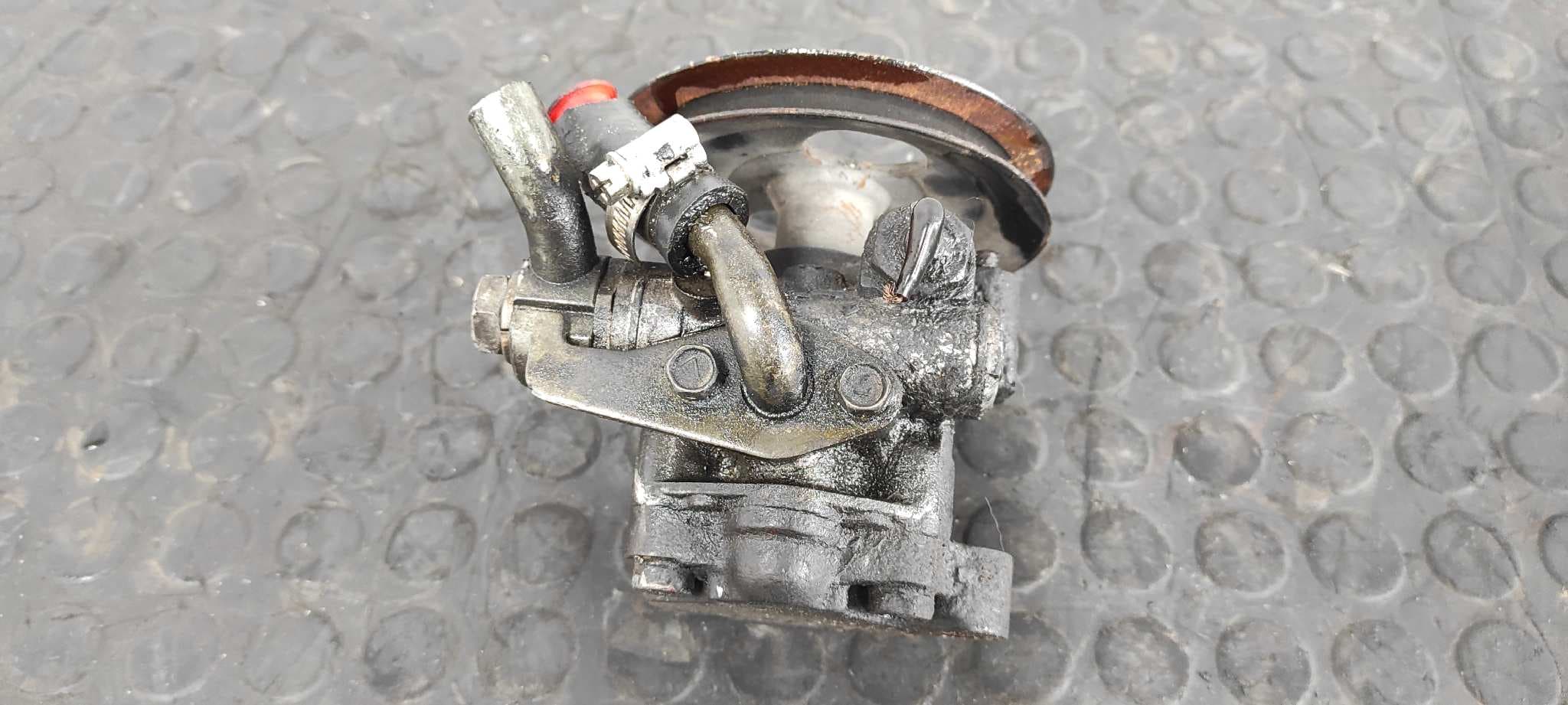 Recambio de BOMBA DIRECCION para MITSUBISHI ECLIPSE (D20) 2.0 16V CAT 4G63DOHC16V referencia OEM IAM KAYABA   - ROJO 6