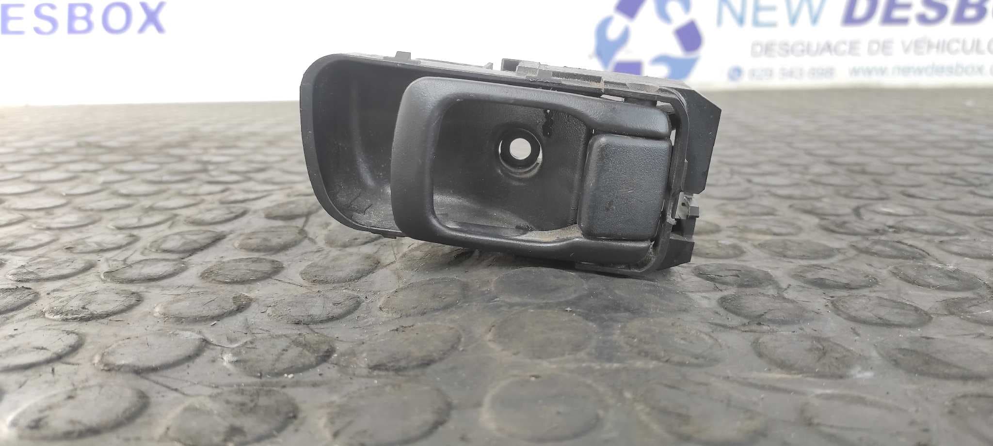 Recambio de MANETA INTERIOR DELANTERA DERECHA para NISSAN CABSTAR YD25 EURO4 YD25 EURO 4 referencia OEM IAM    - BLANCO