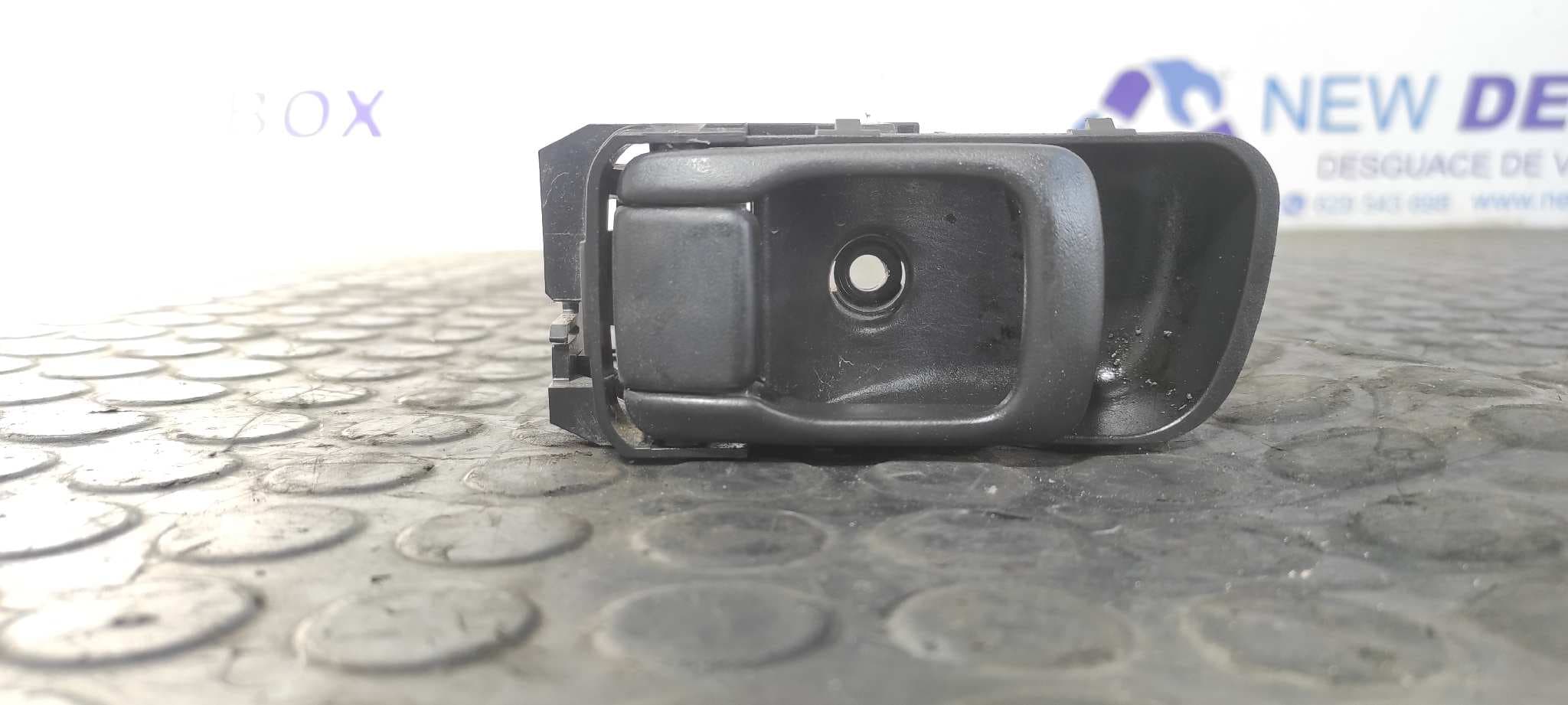 Recambio de MANETA INTERIOR DELANTERA IZQUIERDA para NISSAN CABSTAR YD25 EURO4 YD25 EURO 4 referencia OEM IAM    - BLANCO
