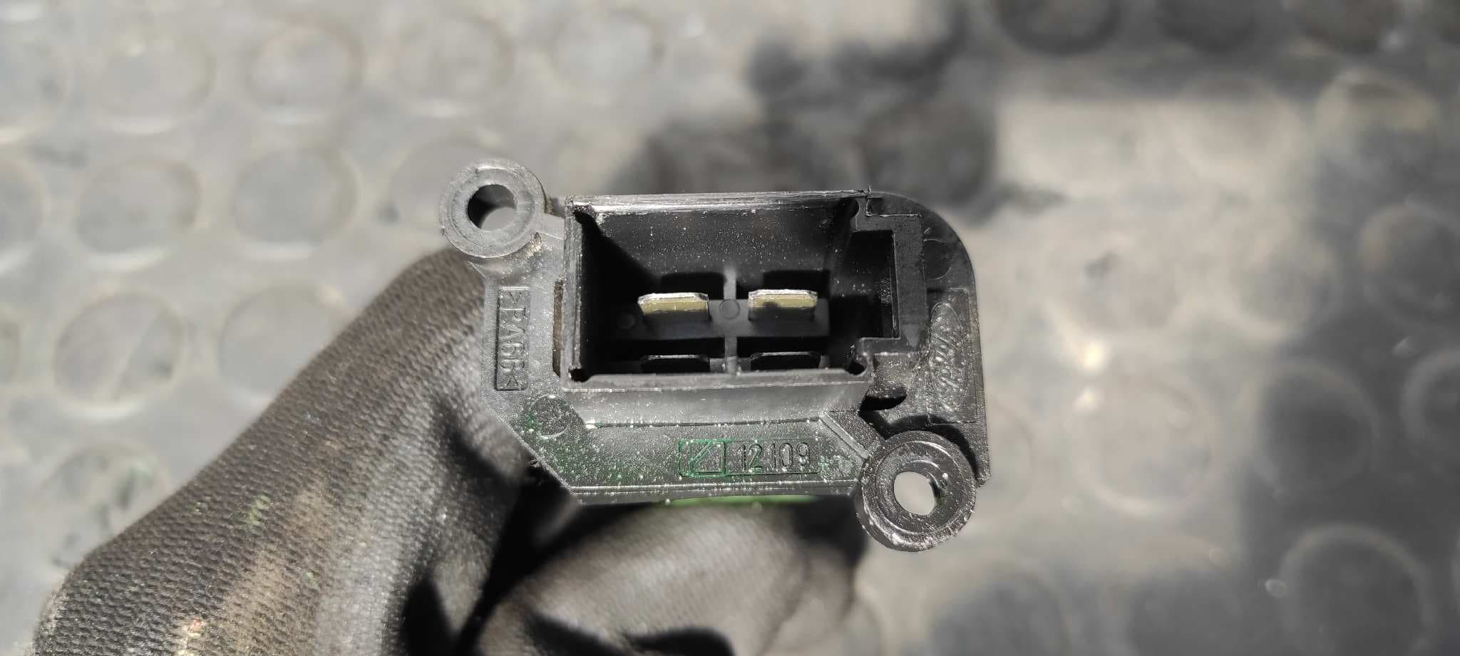 Recambio de RESISTENCIA CALEFACCION para FORD TRANSIT CAJA CERRADA, LARGA (FY) (2000 =>) FT  330   2.4  Express-Line D0FA referencia OEM IAM 3C1H18B647AA   - BLANCO 3