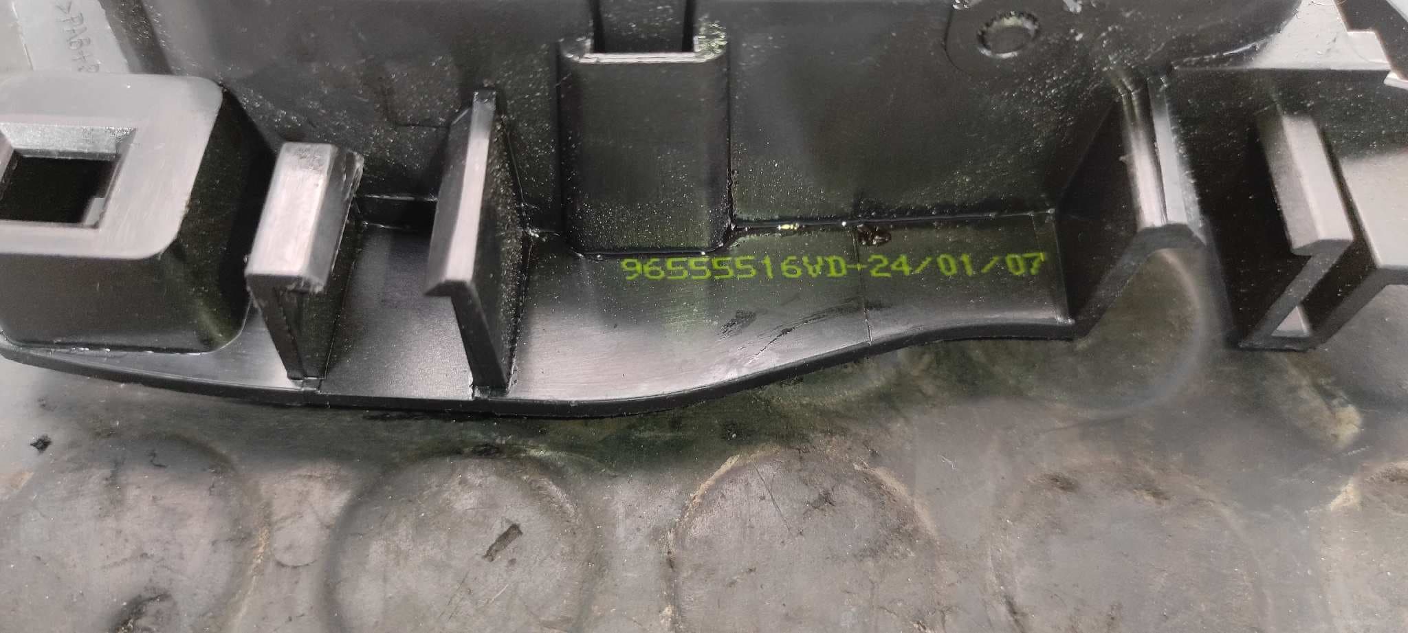 Recambio de MANETA INTERIOR TRASERA DERECHA para CITROEN C4 GRAND PICASSO 2.0 HDi FAP CAT (RHR / DW10BTED4) RHJDW10BTED4 referencia OEM IAM 96555516VD   - MARRON 2