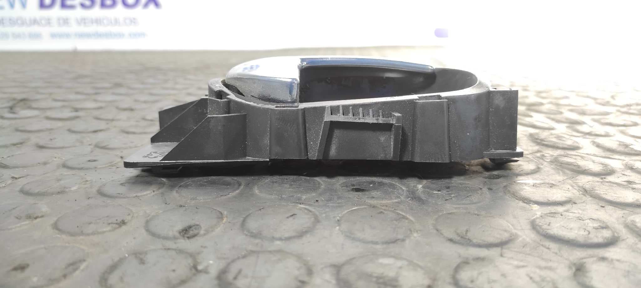 Recambio de MANETA INTERIOR TRASERA DERECHA para CITROEN C4 GRAND PICASSO 2.0 HDi FAP CAT (RHR / DW10BTED4) RHJDW10BTED4 referencia OEM IAM 96555516VD   - MARRON 5