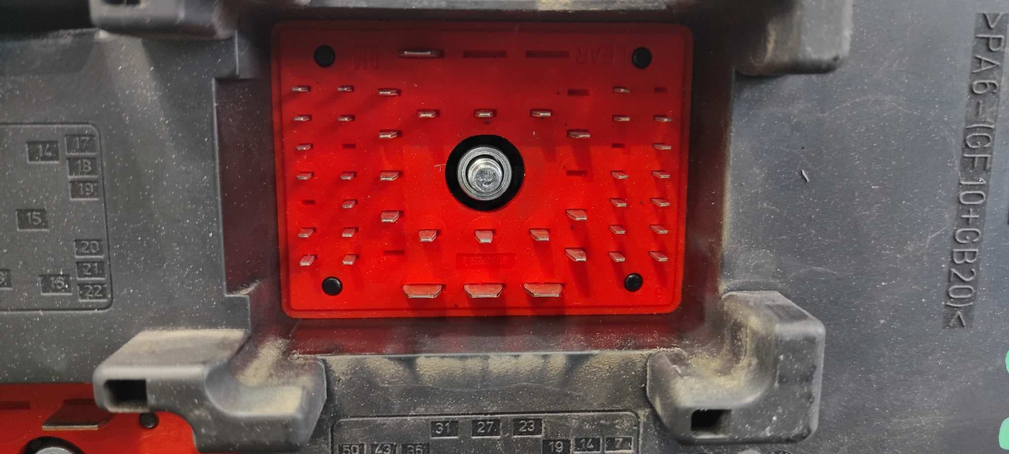 Recambio de CAJA RELES / FUSIBLES para OPEL VECTRA C BERLINA Club Y22DTR referencia OEM IAM 13170900   - GRIS 6