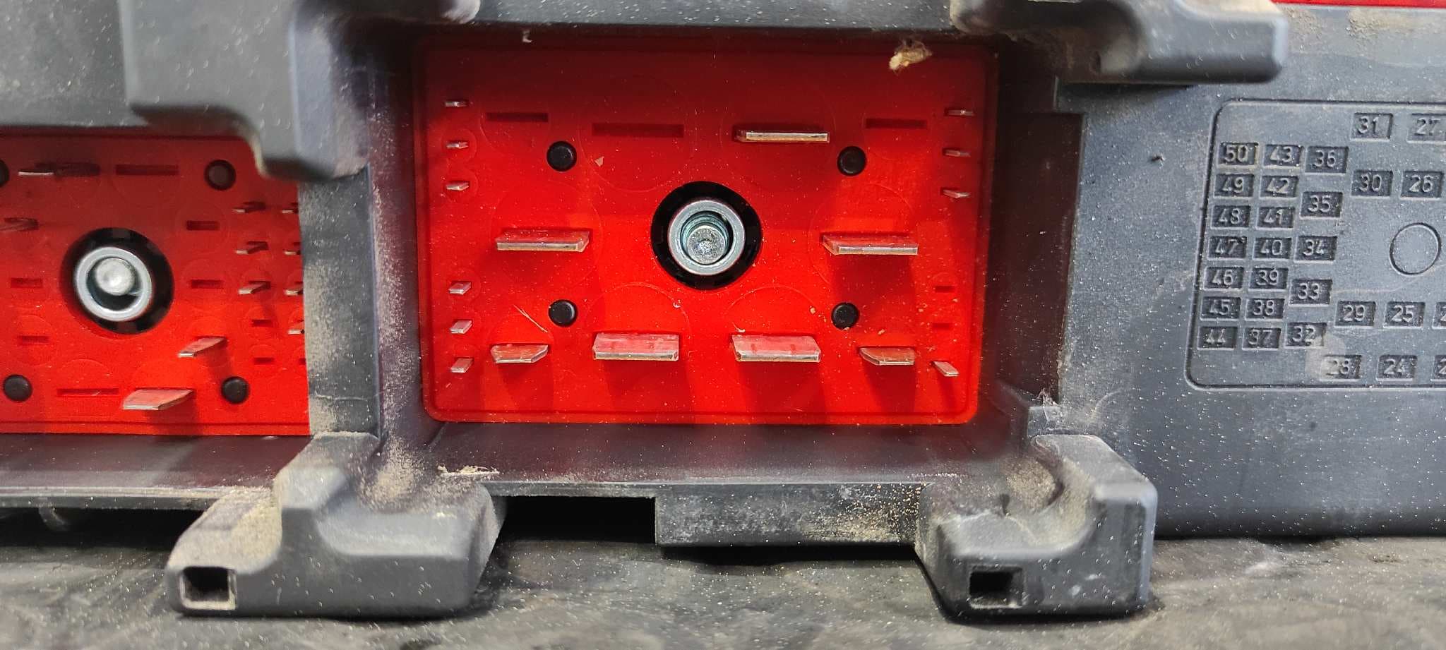 Recambio de CAJA RELES / FUSIBLES para OPEL VECTRA C BERLINA Club Y22DTR referencia OEM IAM 13170900   - GRIS 8