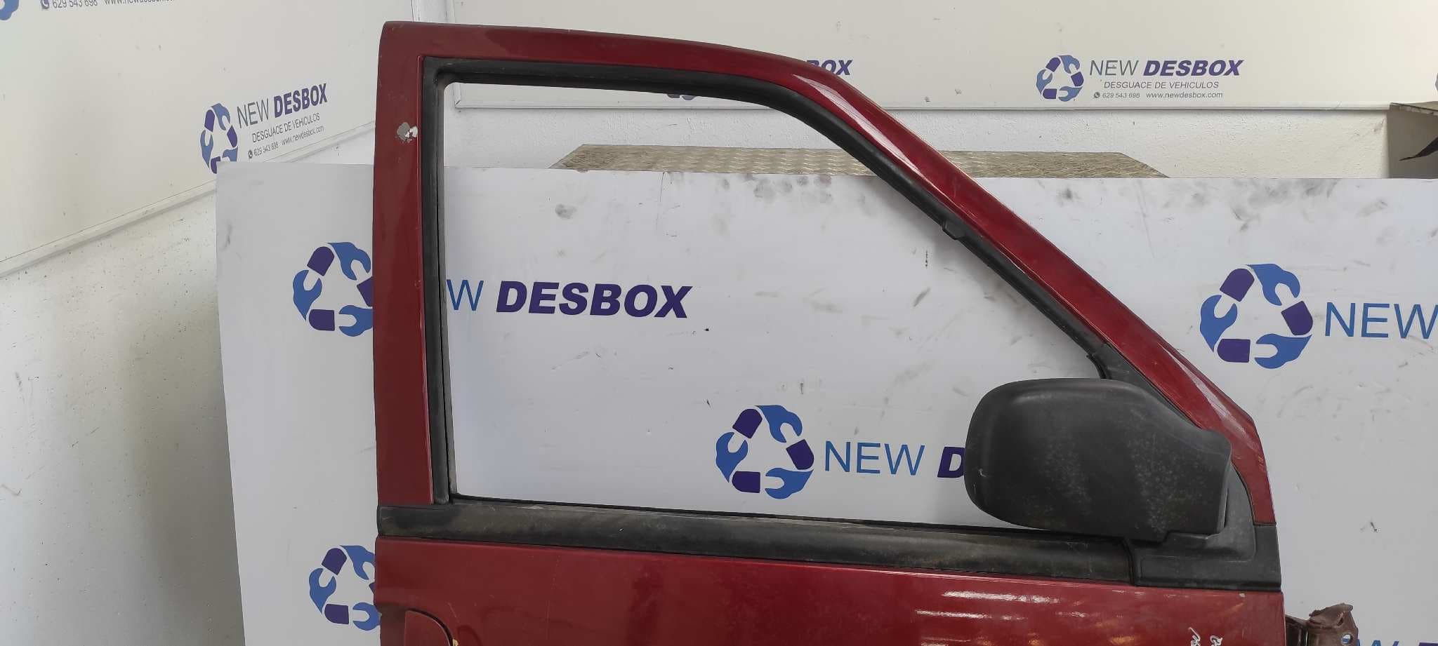 Recambio de PUERTA DELANTERA DERECHA para NISSAN SERENA (C23M) LD23 referencia OEM IAM    - ROJO 5