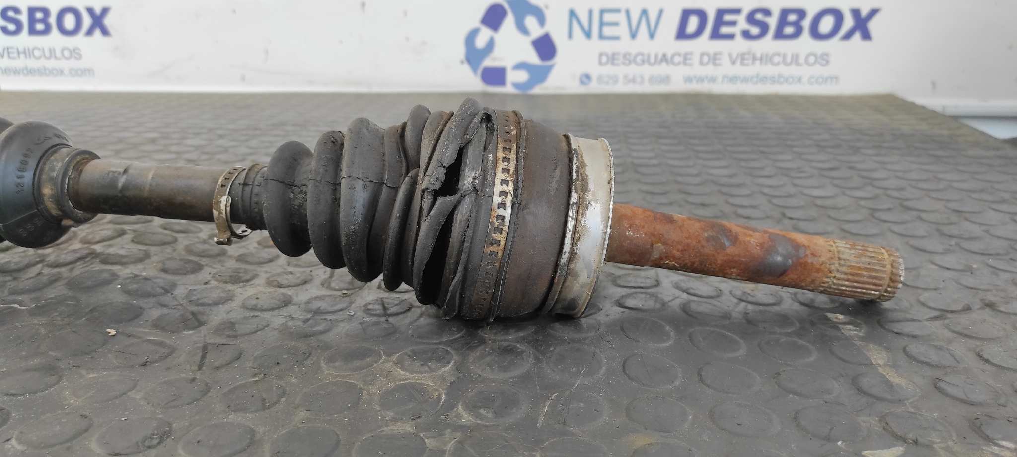 Recambio de TRANSMISION DELANTERA DERECHA para NISSAN TERRANO/TERRANO.II (R20) TD27TI referencia OEM IAM 4