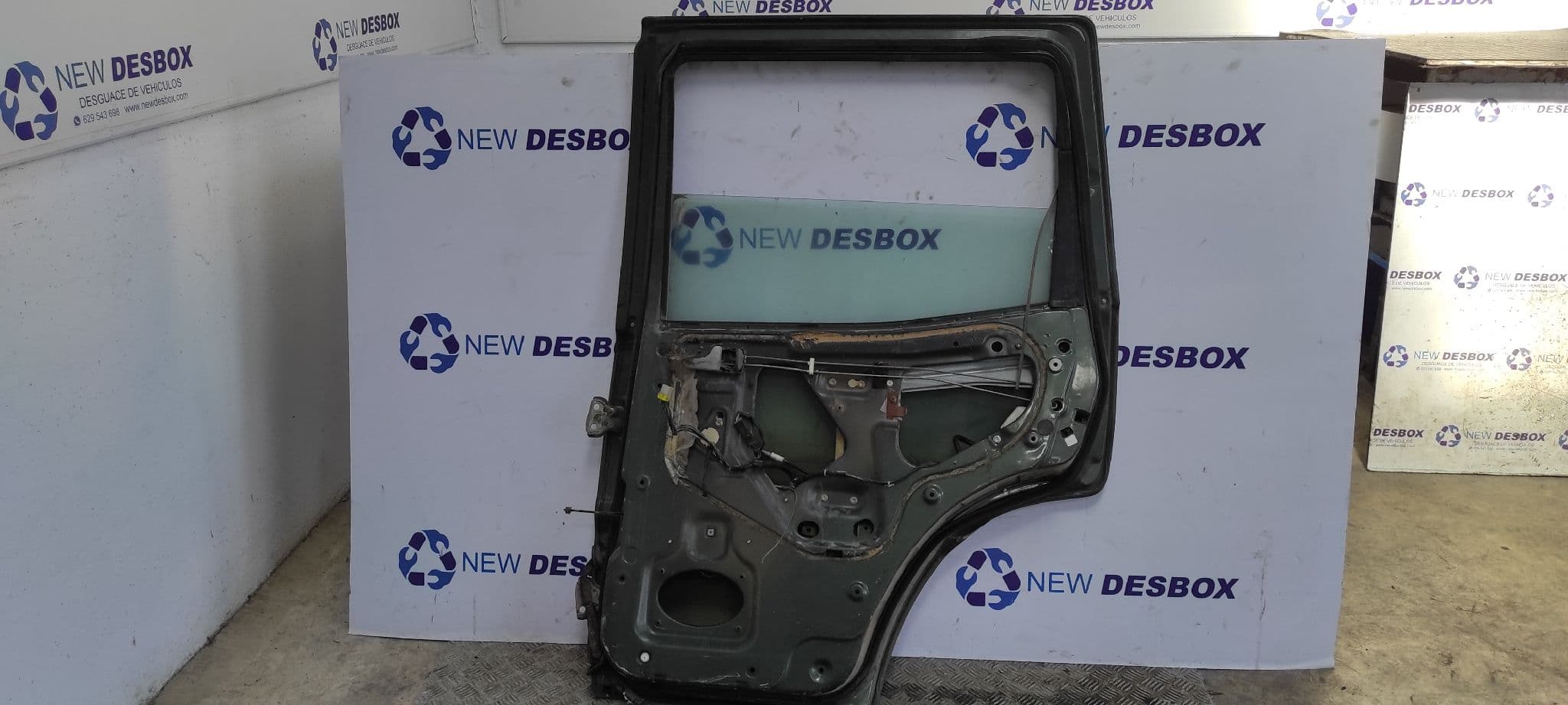 Recambio de PUERTA TRASERA DERECHA para FORD MAVERICK (ML) referencia OEM IAM 6