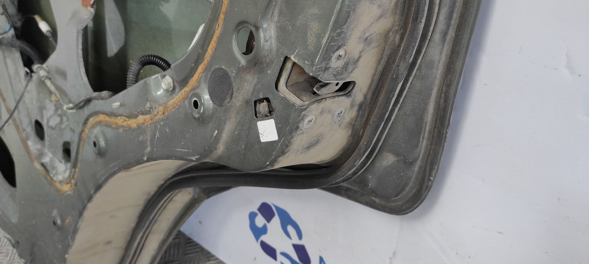 Recambio de PUERTA TRASERA DERECHA para FORD MAVERICK (ML) referencia OEM IAM 4