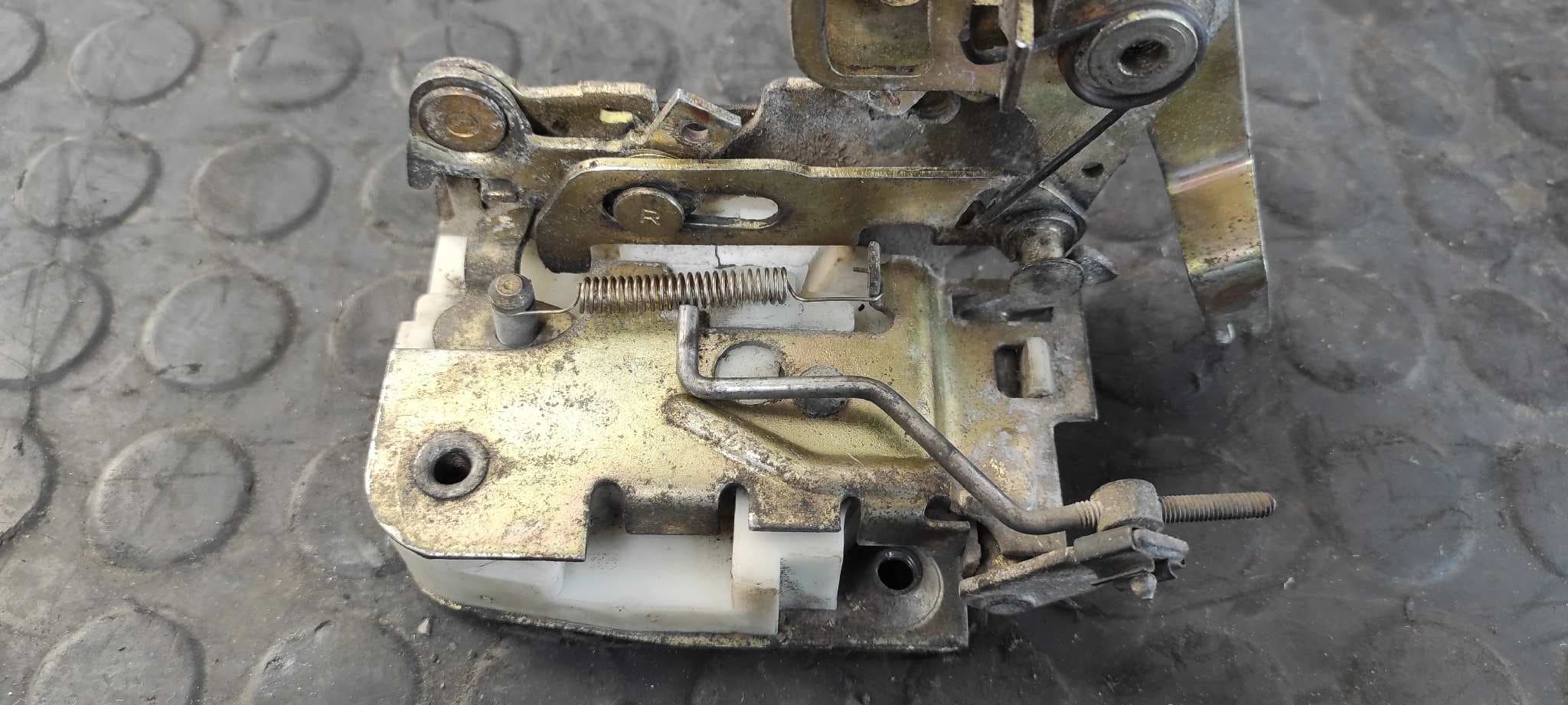Recambio de CERRADURA PUERTA TRASERA DERECHA para LAND ROVER RANGE ROVER referencia OEM IAM 01694B 3