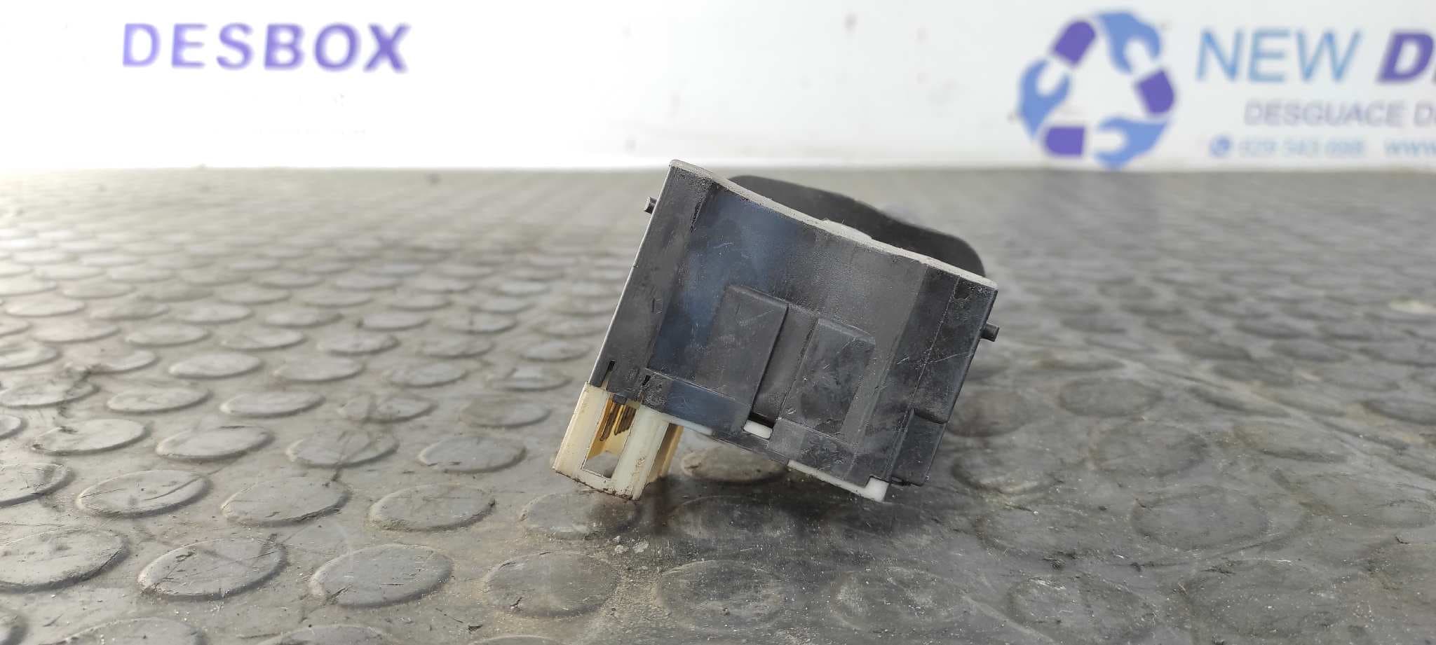 Recambio de MANDO LIMPIA para OPEL MOVANO (2004 =>) Furgón corto  L1H1 2.8t G9T referencia OEM IAM 36969B   - BLANCO 4