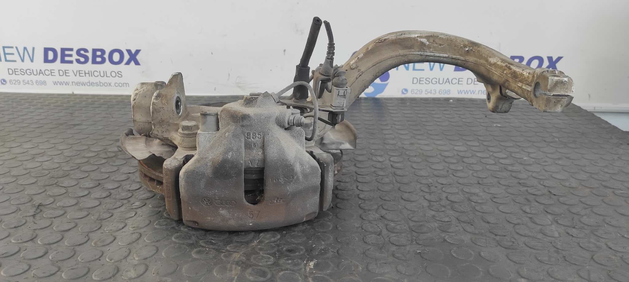 Recambio de MANGUETA DELANTERA DERECHA para AUDI A4 BERLINA (8E) AVF referencia OEM IAM 8E0407242B   - AZUL 4