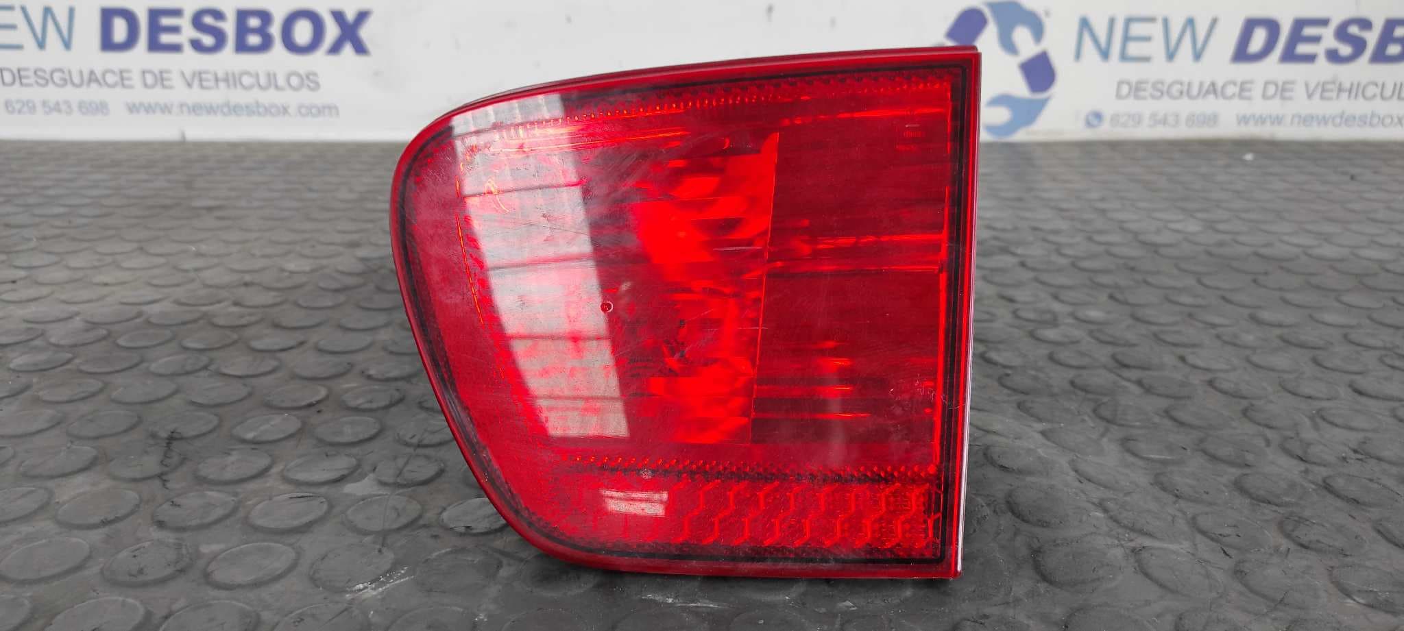Recambio de PILOTO PORTON DERECHO para SEAT IBIZA (6K1) Signo AKK referencia OEM IAM HELLA MT4   - BLANCO