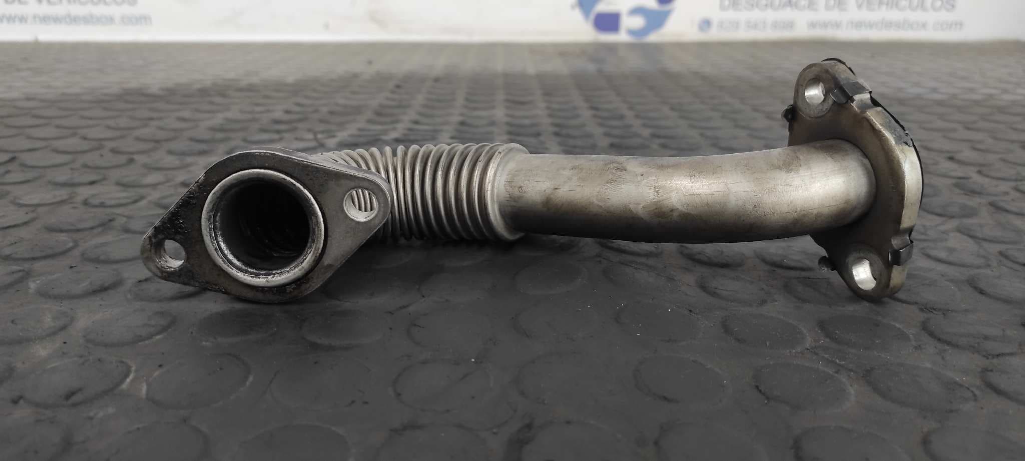 Recambio de TUBO para NISSAN QASHQAI (J10) Tekna Premium M9R referencia OEM IAM    - NEGRO 2