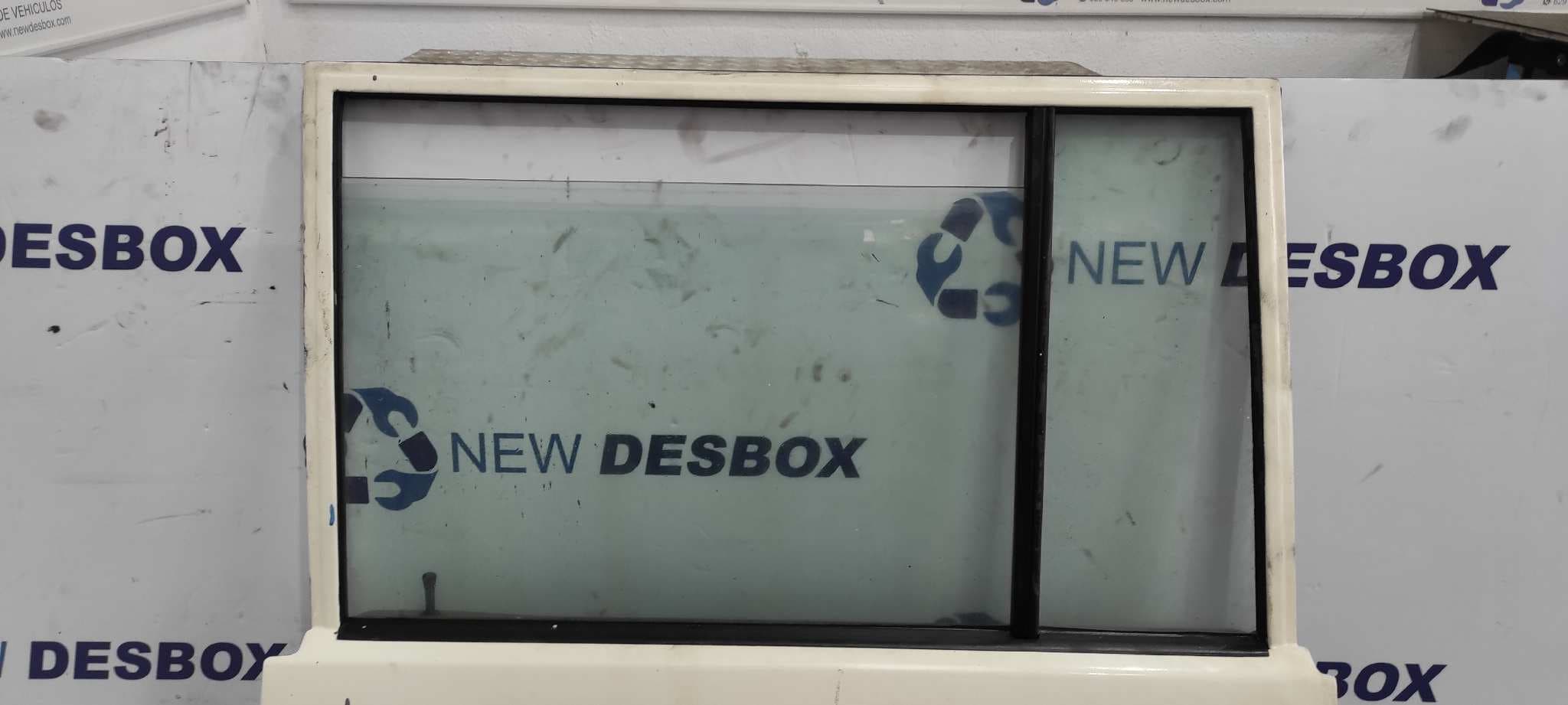 Recambio de PUERTA TRASERA IZQUIERDA para NISSAN PATROL (K/W160) referencia OEM IAM 4