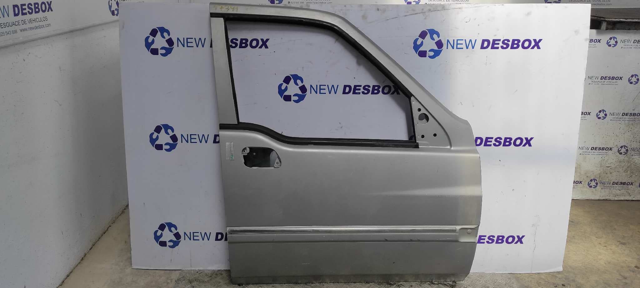 Recambio de PUERTA DELANTERA DERECHA para SSANGYONG MUSSO 2.3 Turbodiesel CAT referencia OEM IAM    - GRIS