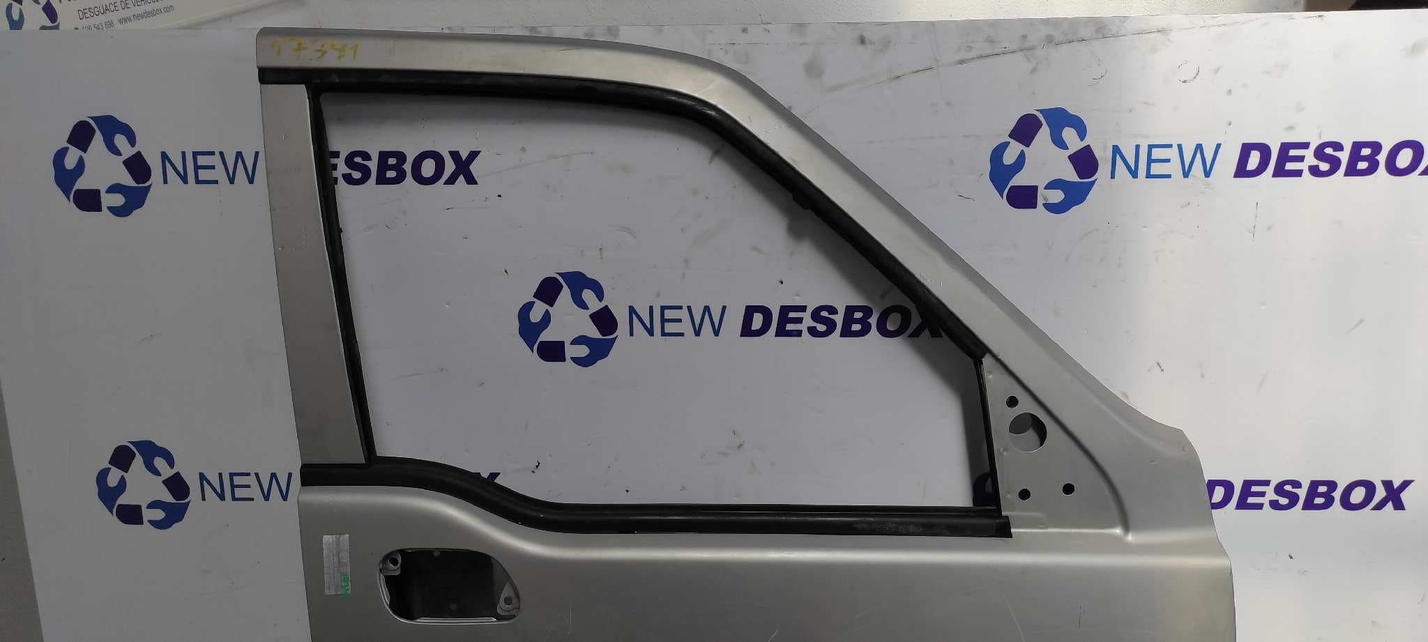 Recambio de PUERTA DELANTERA DERECHA para SSANGYONG MUSSO 2.3 Turbodiesel CAT referencia OEM IAM    - GRIS 6