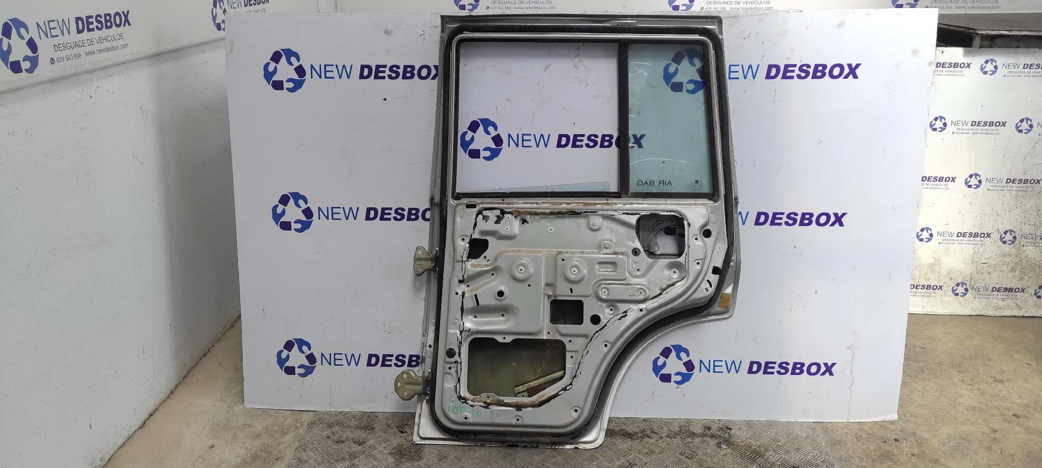 Recambio de PUERTA TRASERA DERECHA para SSANGYONG MUSSO 2.3 Turbodiesel CAT referencia OEM IAM    - GRIS 6