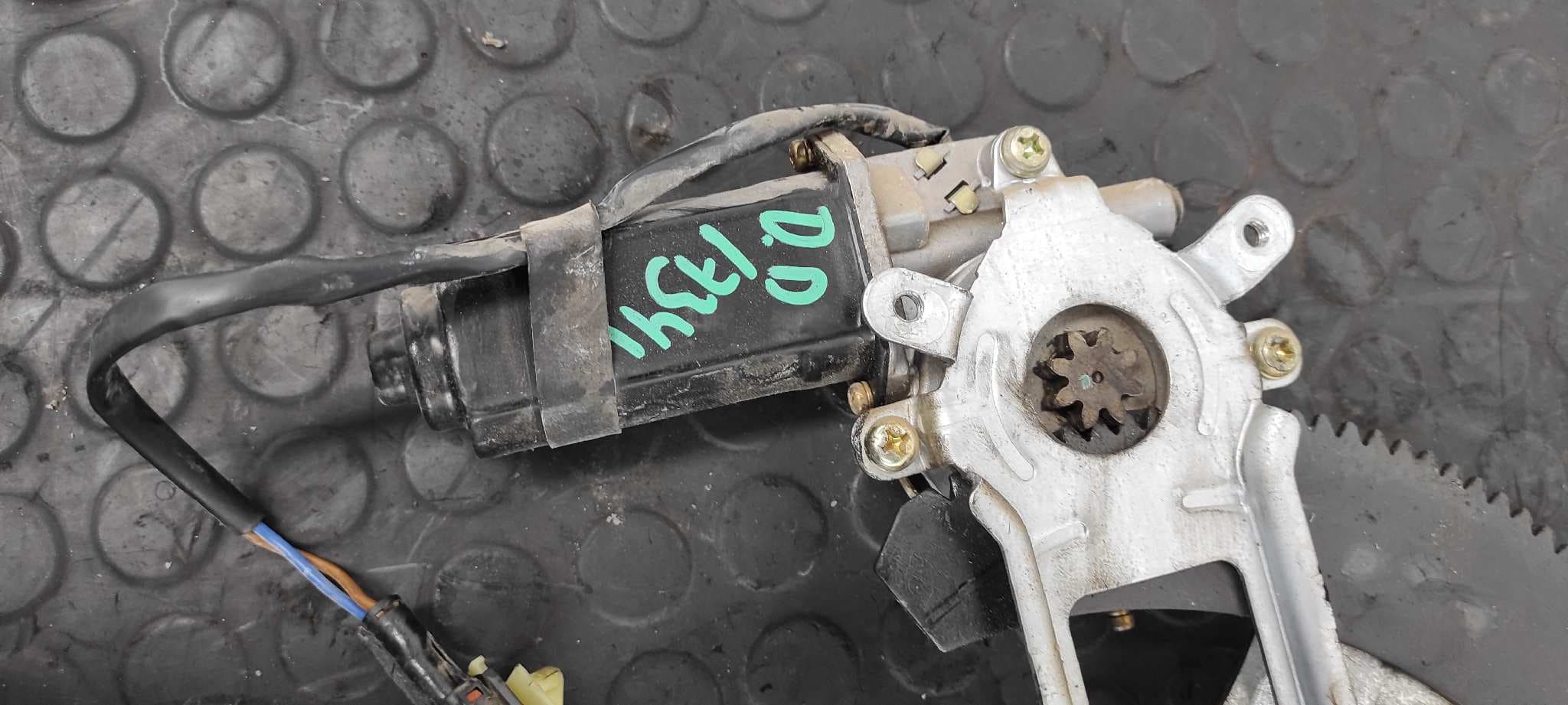 Recambio de ELEVALUNAS DELANTERO DERECHO para SSANGYONG MUSSO 2.3 Turbodiesel CAT referencia OEM IAM    - GRIS 3
