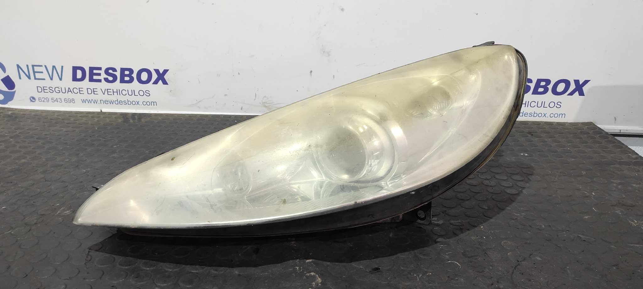 Recambio de FARO IZQUIERDO para PEUGEOT 407 COUPE 2.2 CAT 3FYEW12J4 referencia OEM IAM 16111100   - ROJO