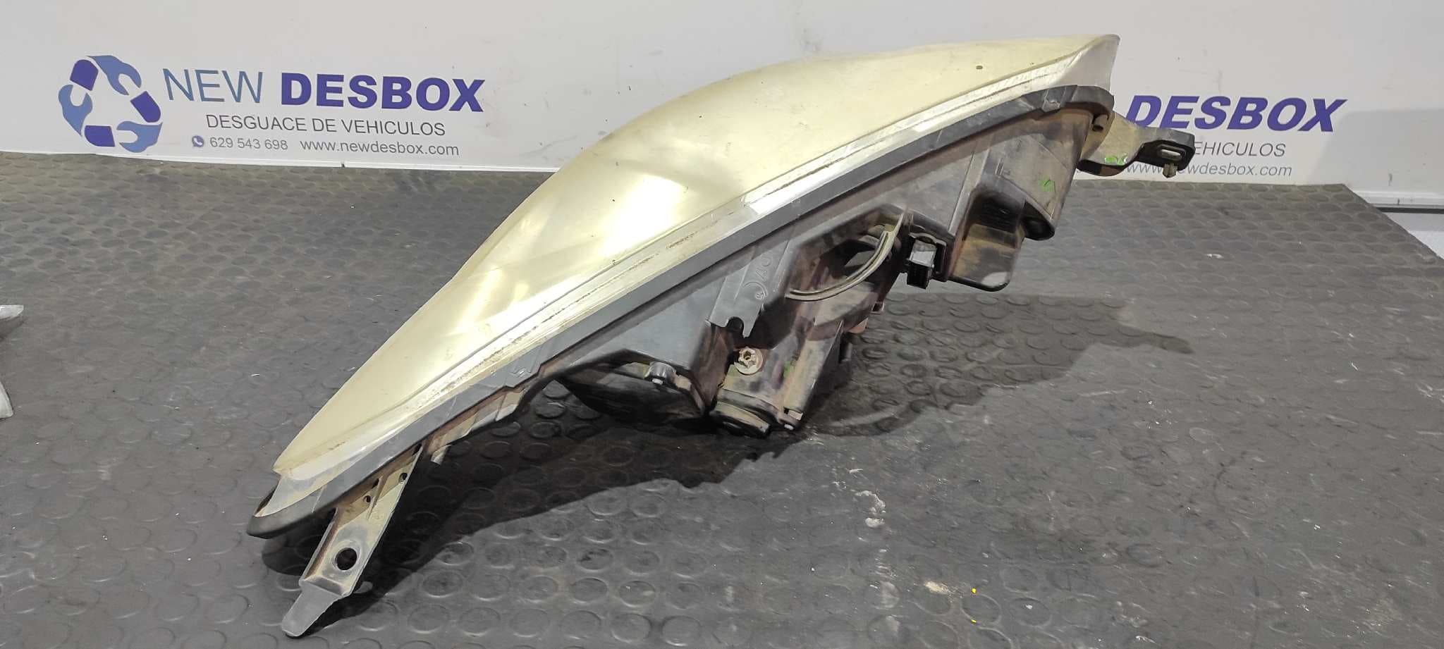 Recambio de FARO IZQUIERDO para PEUGEOT 407 COUPE 2.2 CAT 3FYEW12J4 referencia OEM IAM 16111100   - ROJO 2