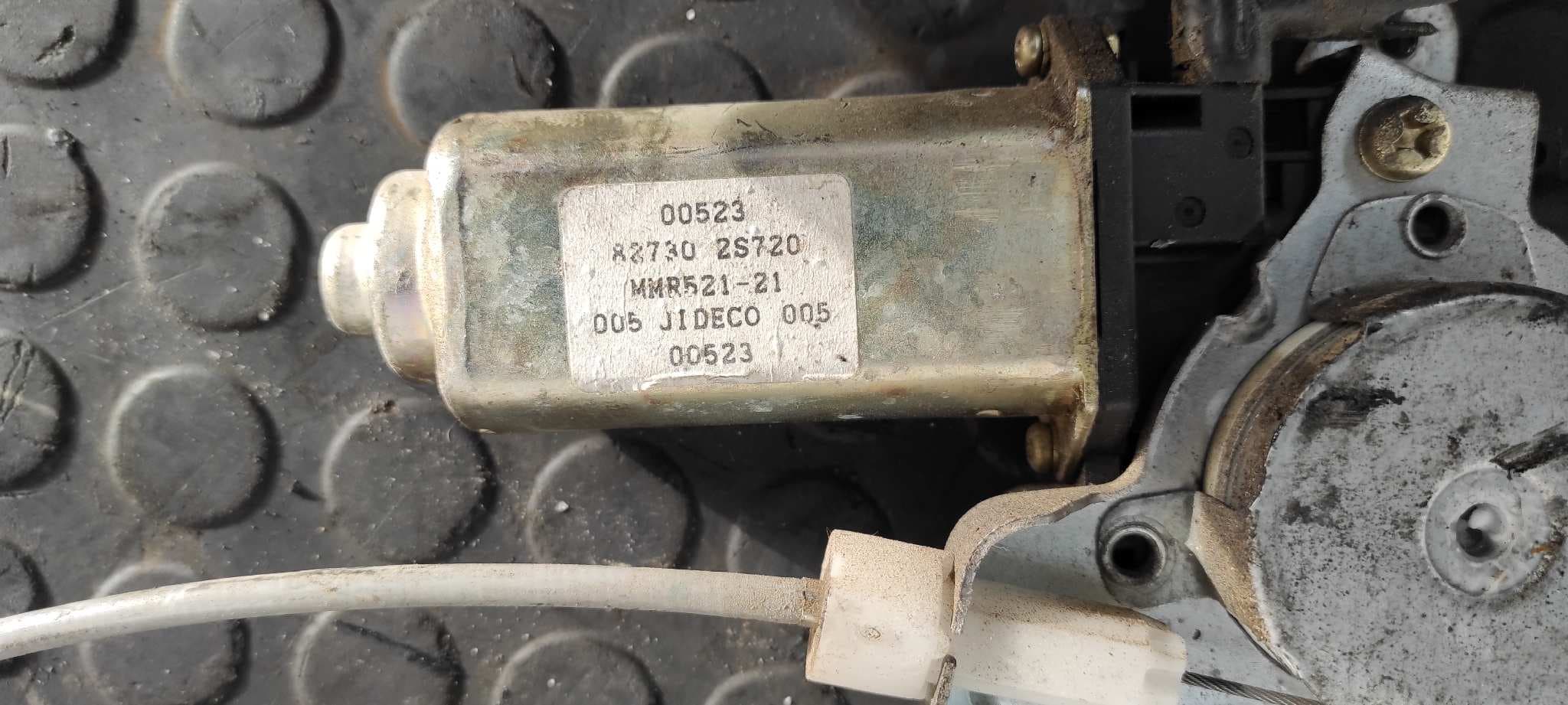 Recambio de ELEVALUNAS TRASERO DERECHO para NISSAN PICK-UP (D22) referencia OEM IAM 827302S720 2