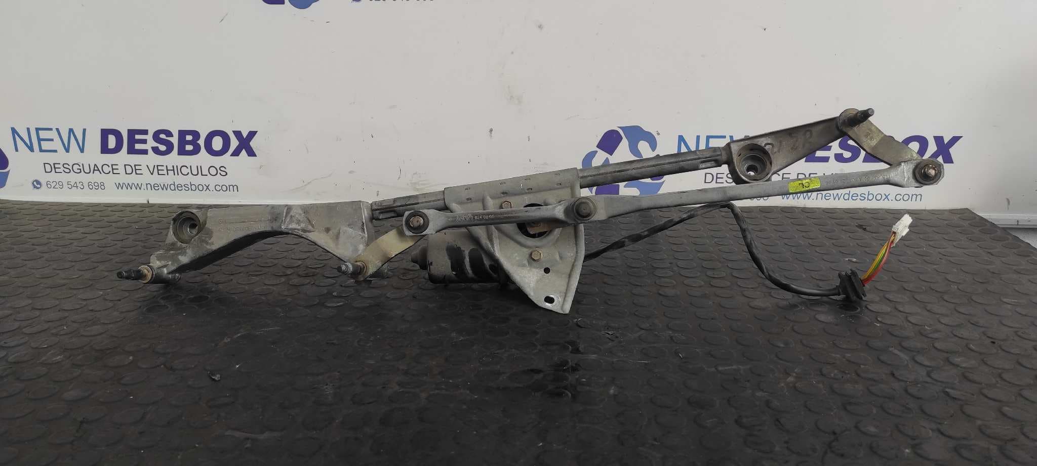 Recambio de MOTOR LIMPIA DELANTERO para MERCEDES-BENZ CLASE C (W203) SPORTCOUPE 1.8 CAT M271946 referencia OEM IAM A2038200342   - GRIS 4