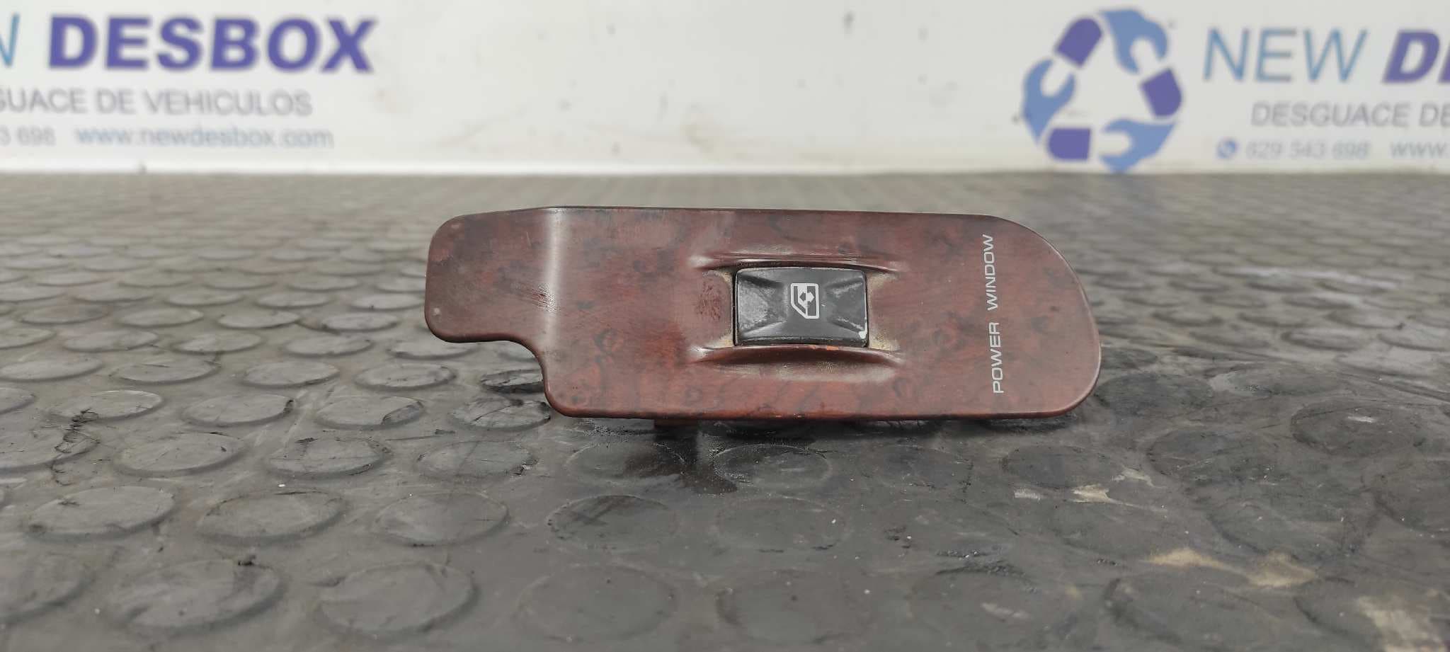 Recambio de MANDO ELEVALUNAS TRASERO DERECHO para SSANGYONG MUSSO 2.3 Turbodiesel CAT referencia OEM IAM 8583005500   - GRIS