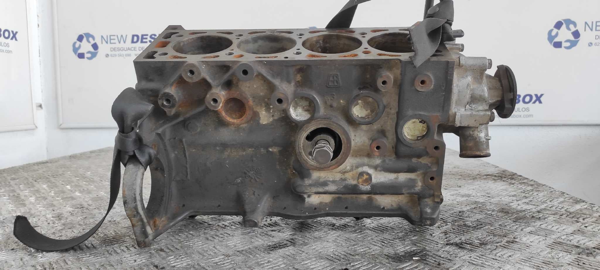 Recambio de BLOQUE para PORSCHE 924 2.0 M3101 referencia OEM IAM 046103021A