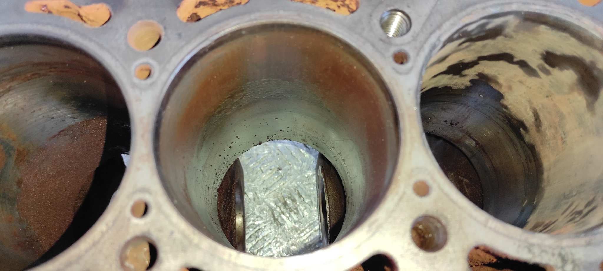 Recambio de BLOQUE para PORSCHE 924 2.0 M3101 referencia OEM IAM 046103021A 2